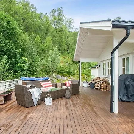 Ferienhaus Seaside Tjeldoya With Views Car And